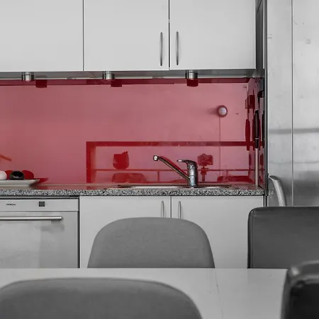 With Seaview, 公寓